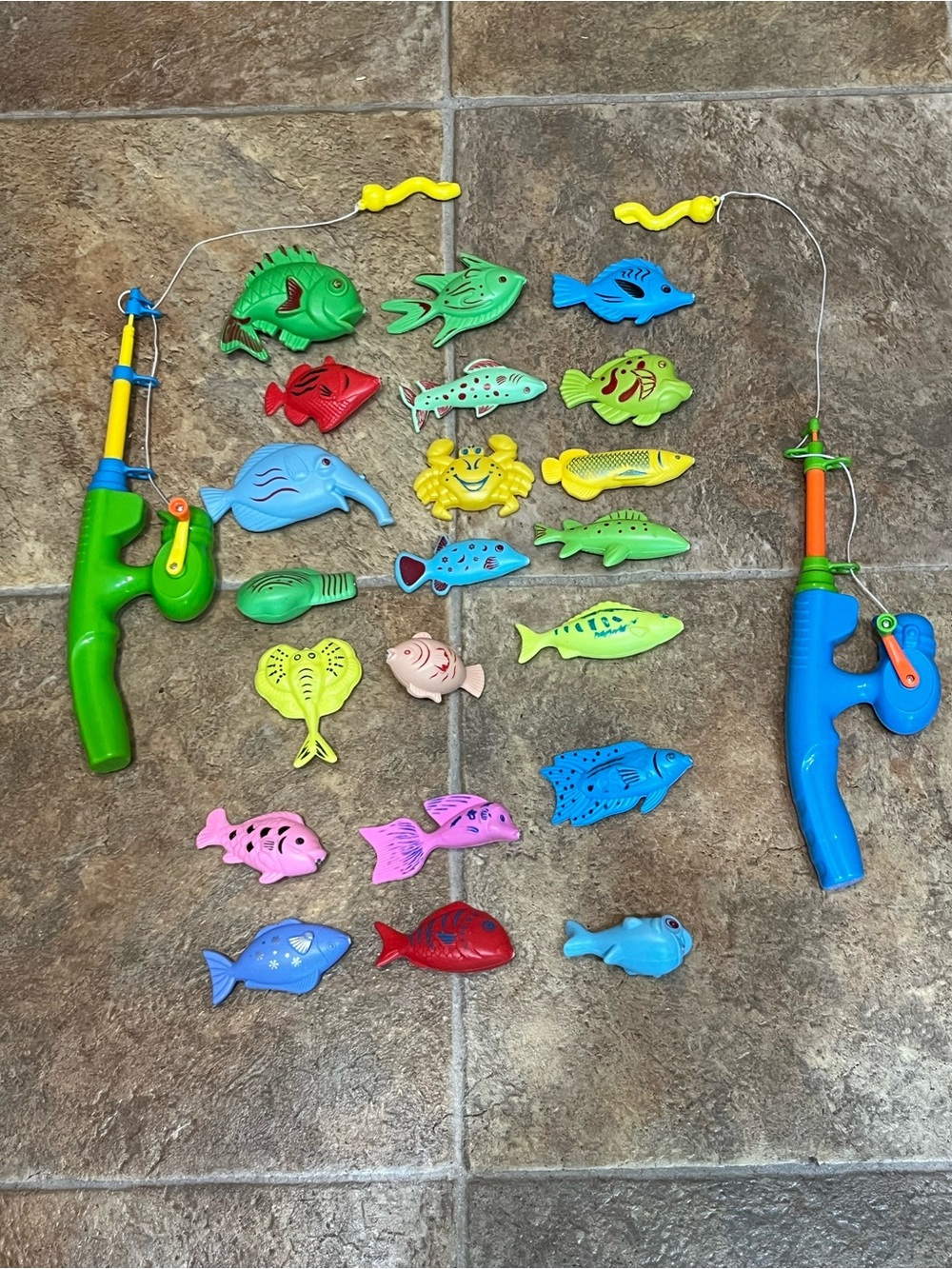 23 Piece Magnetic Fishing Pool Toy Set W/ 2 Rods